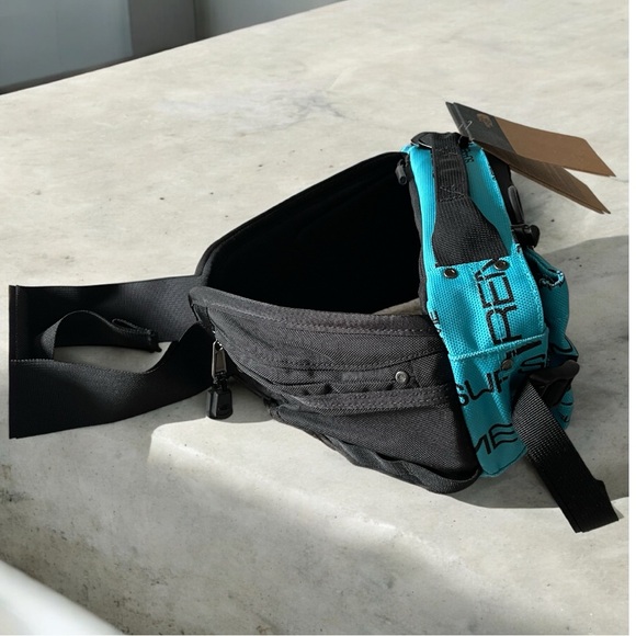 The North Face x Supreme Tech Waistbag Fannypack Teal Black - Picture 3 of 4